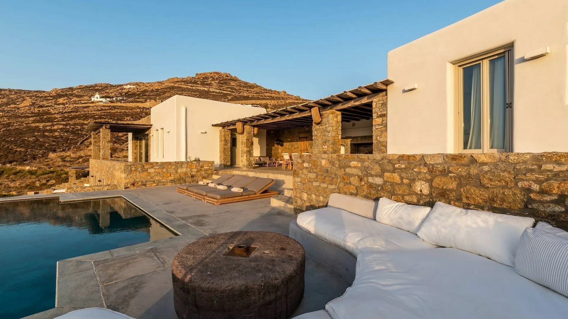 Villa Amra - Secluded Mykonos Haven With Sea Views, Heated Pool, Gym & Hammam Ftelia  Griechenland