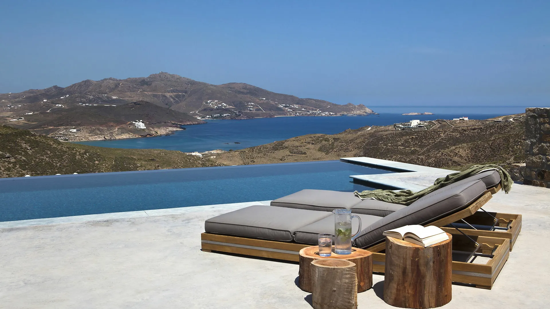 Villa Amra - Secluded Mykonos Haven With Sea Views, Heated Pool, Gym & Hammam Ftelia